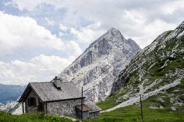 Obraz premium view from the watzmannhaus to the watzmann his wife