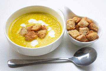Pumpkin cream soup with croutons