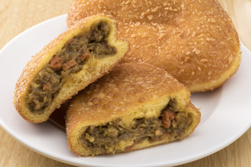 カットしたカレーパン