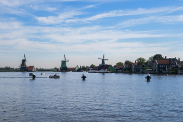 Naklejka premium Wasser und Windmühlen, Amsterdam