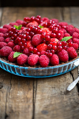  Homemade Chocolate Tart with Berries