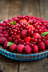  Homemade Chocolate Tart with Berries