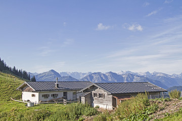 Fototapeta na wymiar Roßsteinalmen in Oberbayern