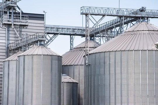 Storage silos for agricultural (cereal) products