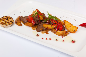 Spicy beef with potatoes