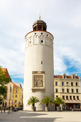 Naklejka premium Gorlitz Thick tower (Frauenturm - Dicker Turm) on Marienplatz in Gorlitz, Saxony, Germany