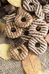 Group of cookies and autumn leves 