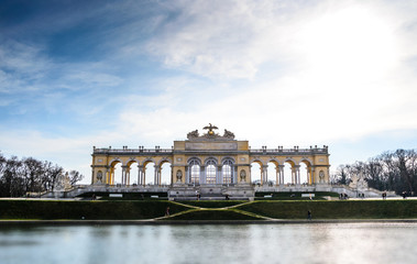 Die Gloriette im Schlossgarten in Wien