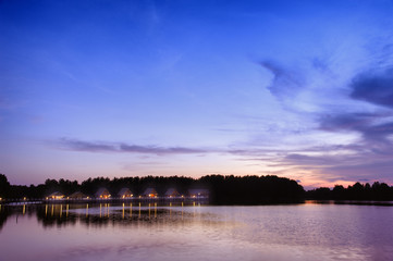 Obraz premium Bungalow near pond : Asia style.