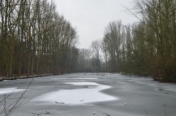 Wasser und Landschaft der &Ouml;lteiche, Lutter, Baderbach in Heepen, Bielefeld, Westfalen, Ostwestfalen, Deutschland