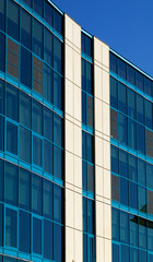 Fototapeta na wymiar glass wal of business centerl. modern architecture 