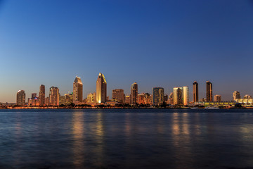 Naklejka premium twilight skyline san diego