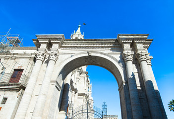 Obraz premium AREQUIPA PERU NOVEMBER 9: Main square of Arequipa with church on