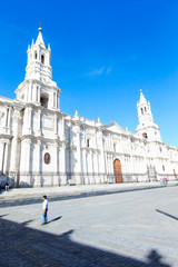 Obraz premium AREQUIPA PERU NOVEMBER 9: Main square of Arequipa with church on