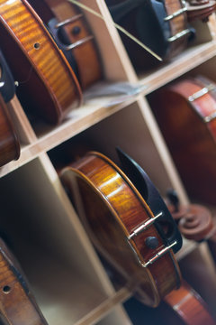 violins background