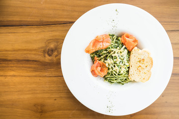 Spaghetti pesto