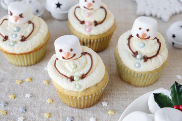 Fun homemade melting snowman cupcakes for kids
