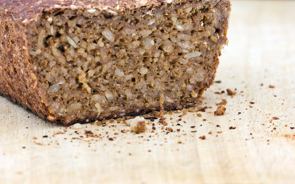 frisch gebackenes Gerstenbrot