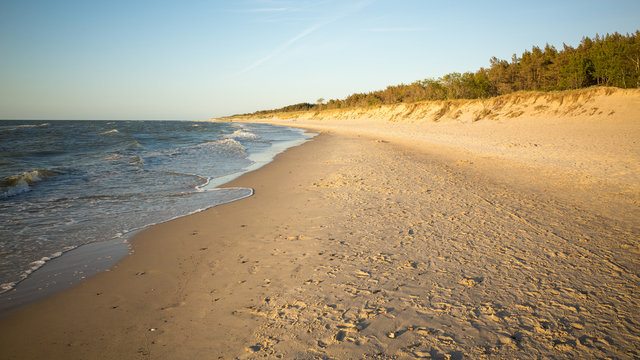 Game of water and land.