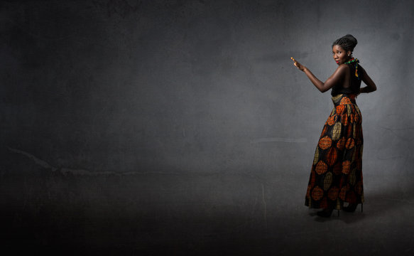 afrcan woman dancing