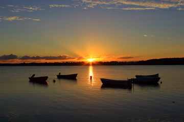 Fototapeta na wymiar Sunset at shore