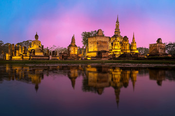 Fototapeta na wymiar Sukhothai historical park, the old town of Thailand in 800 year ago, location North of Thailand