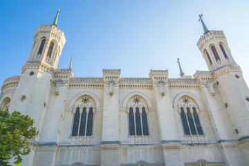 Fototapeta na wymiar Basilique Notre Dame de Fourvière à Lyon