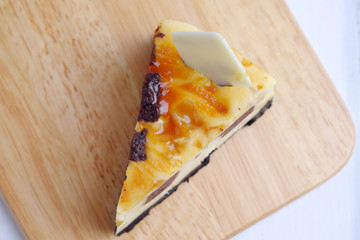 Cheesecake with brownie.