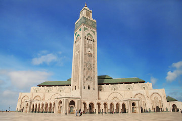 Fototapeta na wymiar la mosquée hassan 2 belles arches islamic architecture maroc casablanca 