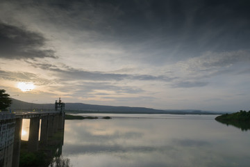 Station draining of the reservoir in the eve