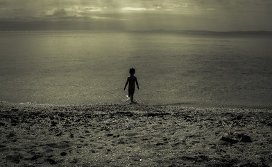 Child and the sea
