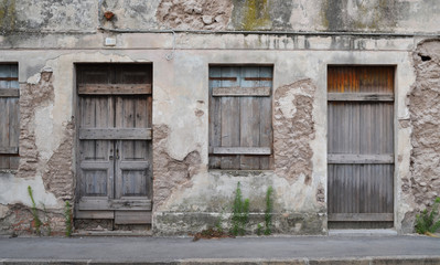 Fototapeta na wymiar old door and window