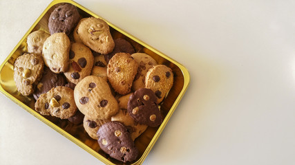 biscuits chocolate chips, almonds, hazelnuts, coconut