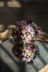 Obraz na płótnie Canvas wedding bouquet pink violet white