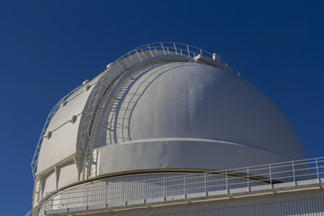 Obraz premium astrological observatory front dome
