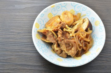 すき焼き風煮込み