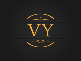 Luxurious Circle Ornament