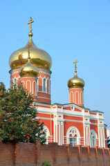 Fototapeta na wymiar Барнаул. Барнаульский знаменский женский монастырь