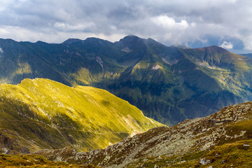 Fototapeta premium Alpine landscape in a cloudy day