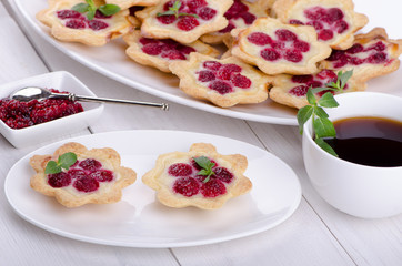 Raspberry dessert tarts