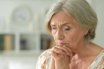 Fototapeta na wymiar melancholy Senior woman 
