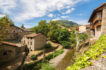 Fototapeta na wymiar potes rural village at cantabria, spain