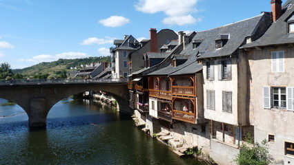 Fototapeta na wymiar Village d'Espalion en Aveyron