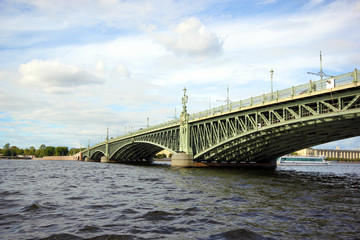 Fototapeta na wymiar Trinity bridge across the Neva river