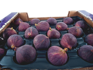a box of fresh figs