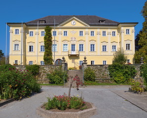 Fototapeta na wymiar Schloss Ehrental bei Klagenfurt / Kärnten / Österreich