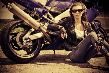 Fototapeta na wymiar biker girl