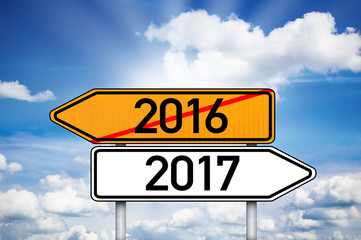 Schild Wegweiser mit 2016 und 2017