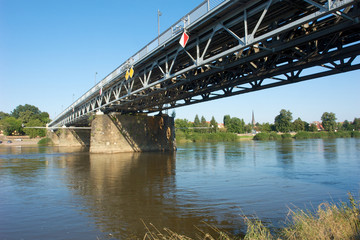 Stahlbrücke über die Elbe bei Meissen