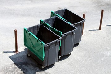 Conteneur d'ordures ménagères